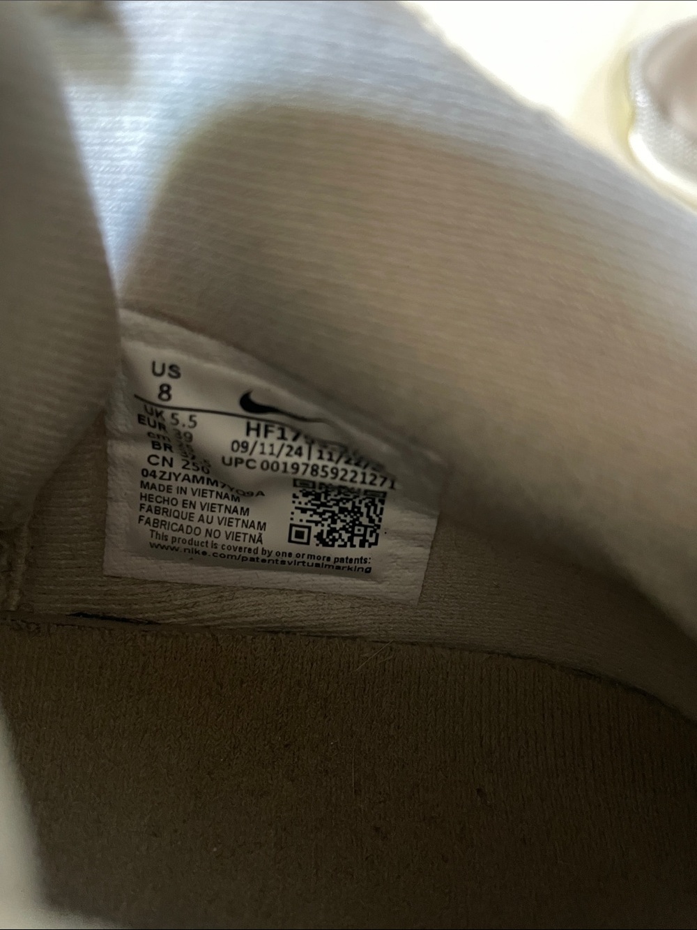 Nike Sabrina 2 Wmns 8/Men’s 6.5 - Picture 2 of 8